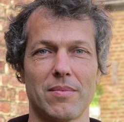16.Pierre DERU